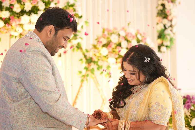 Harshit × Shreya — frame 17