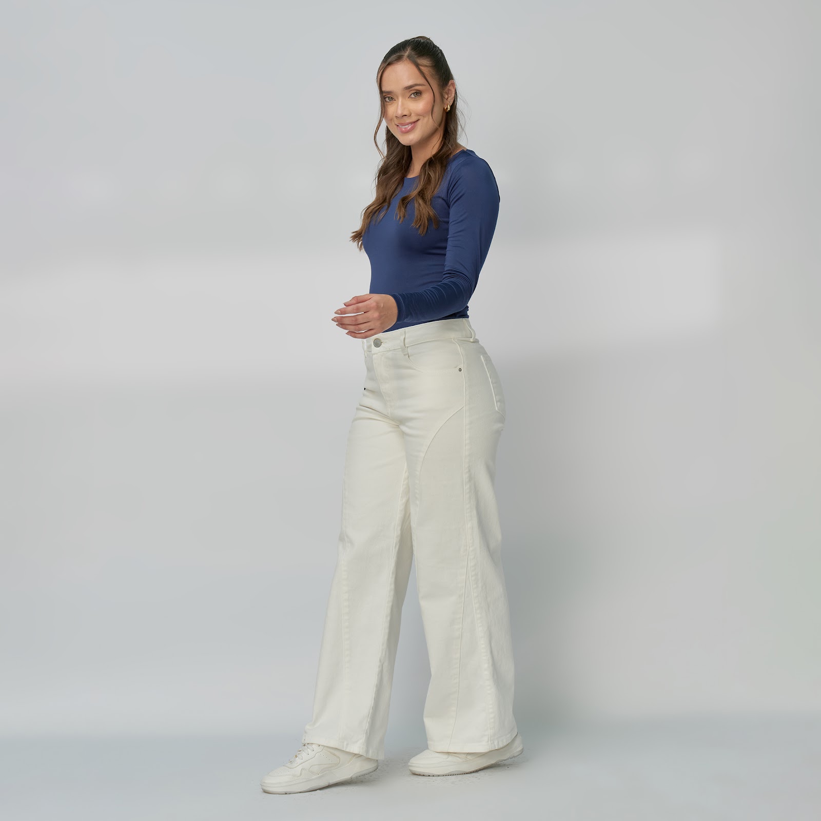 Jean dama Wide Leg tiro alto licrado con detalle de costuras, color Ivory - Vista 3