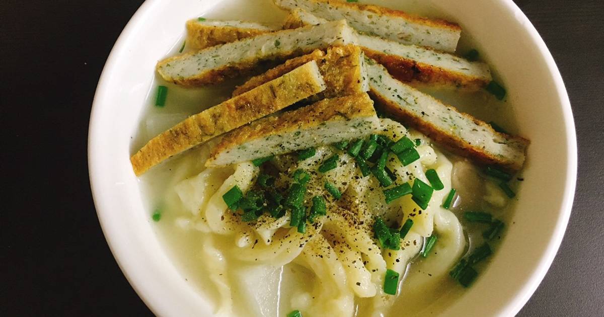 Bánh canh chả cá hông giống ai