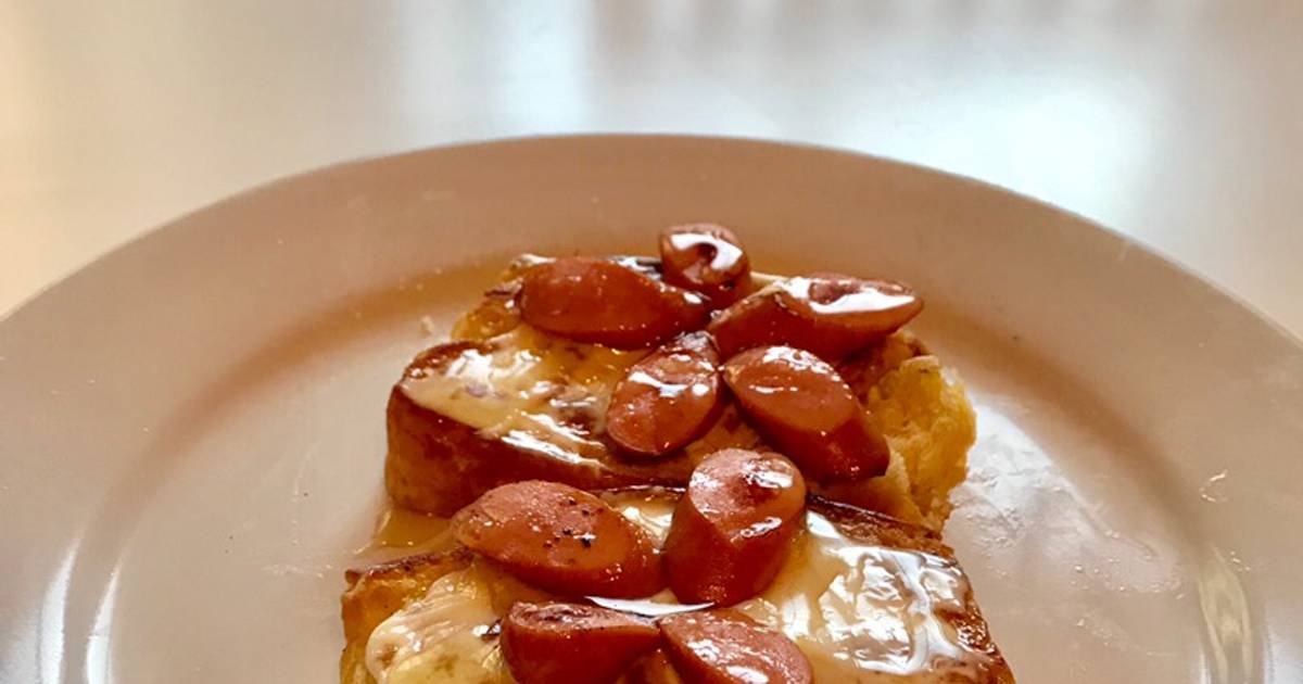 Bánh mì hoa cúc & xúc xích Đức ăn vặt