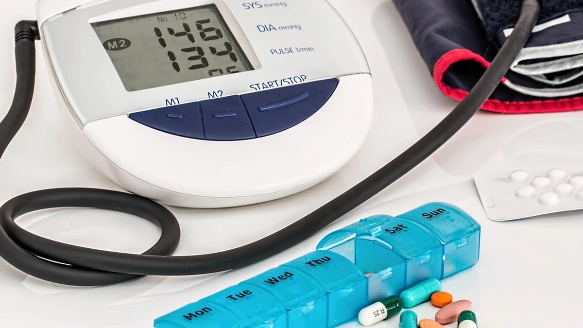 혈압 낮추는 방법별 효과와 위험도 비교