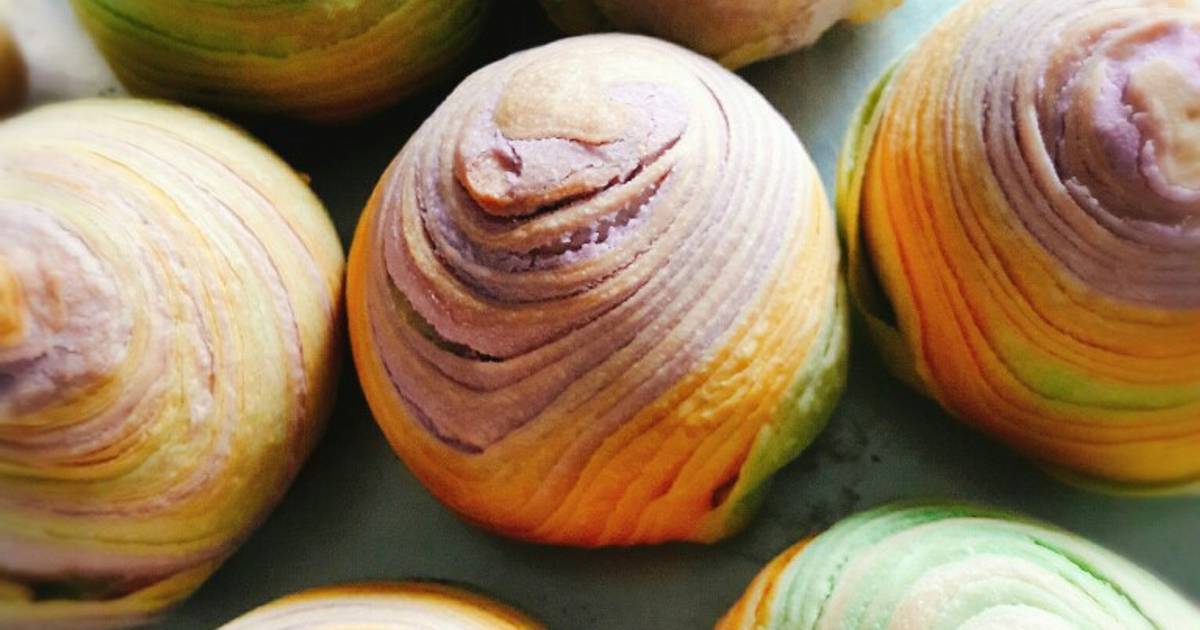 Bánh ngàn lớp nhân hạt sen sầu riêng