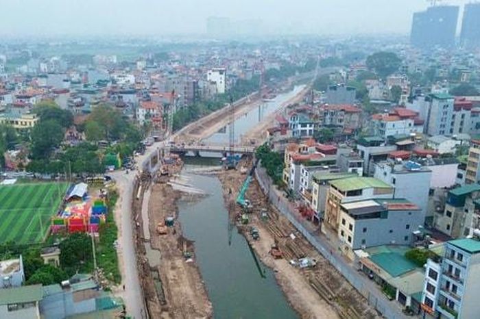 Từ hành động khẩn cấp đến tầm nhìn 100 năm: Hà Nội giải bài toán ngập úng - Báo Hà Nội Mới