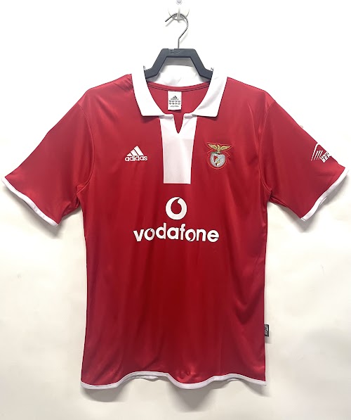 Equipación local del Benfica 2004-05.jpeg