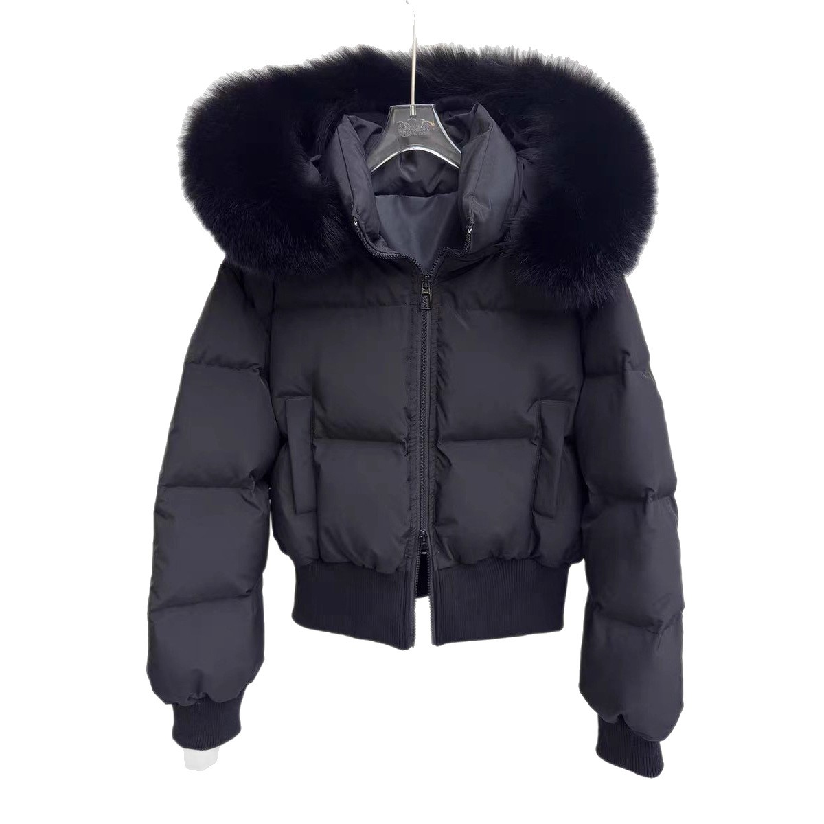 Short down jacket for women with faux fur collar