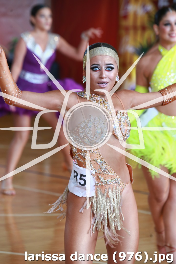 larissa dance (976).jpg