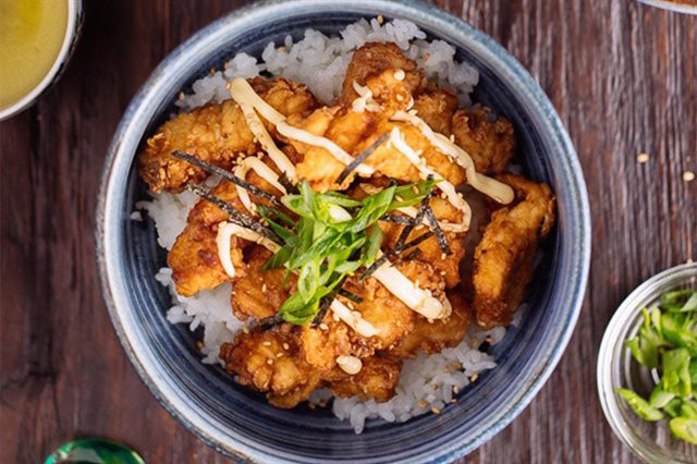 Cơm Gà Chiên Xù Kiểu Nhật