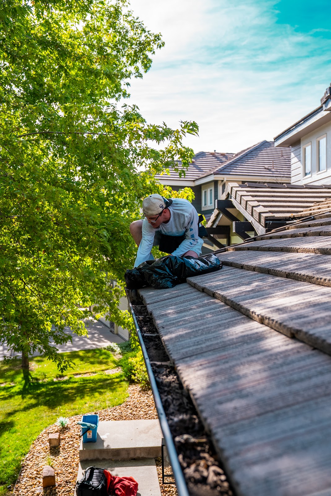 Gutter cleaning service - Maverick Cleaning Denver Metro
