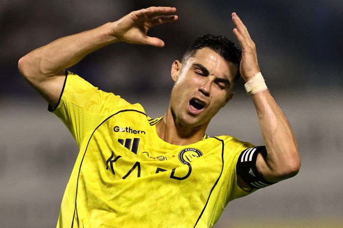 Ronaldo lại trở thành tâm điểm của những lời chỉ trích - Tạp chí Tri thức