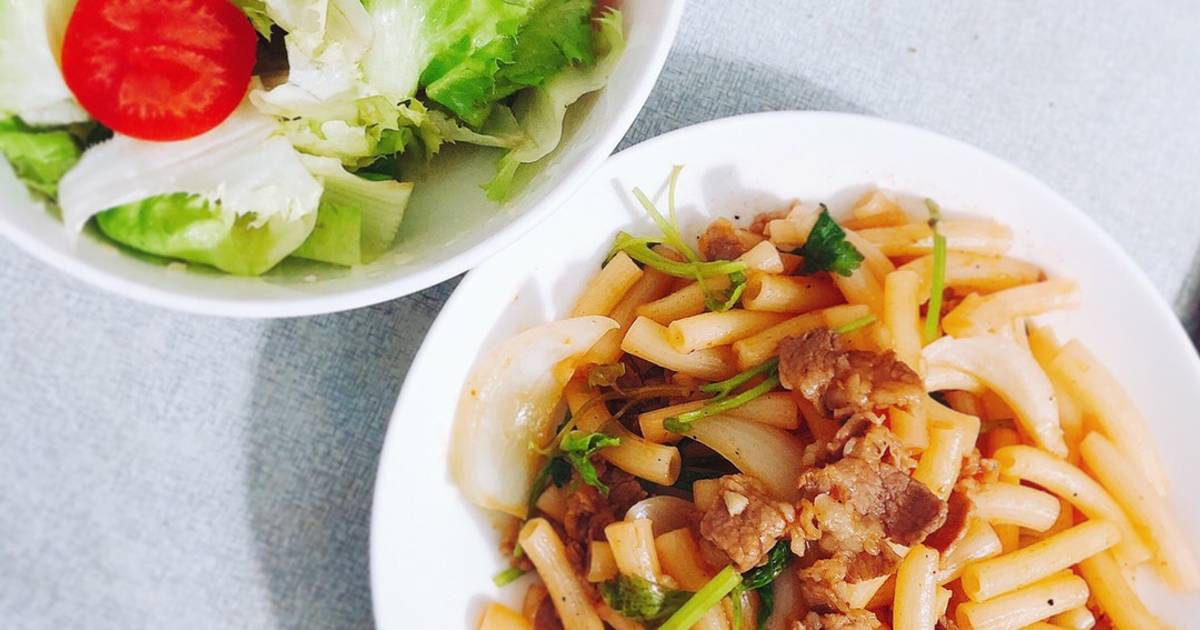 Nui xào bò