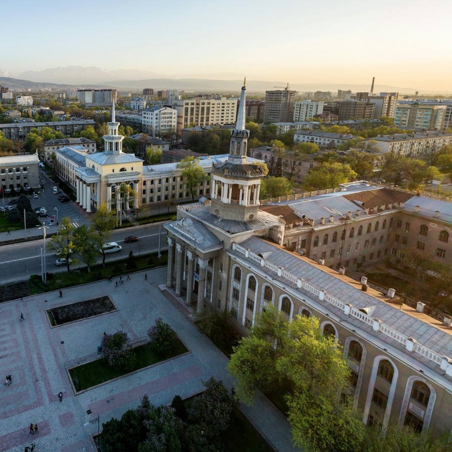 Kyrgyzstan Khẩn Trương Tìm Kiếm Nguồn Cung Cấp Nhiên Liệu Dự Phòng Giữa Cuộc Khủng Hoảng Thiếu Hụt Từ Nga