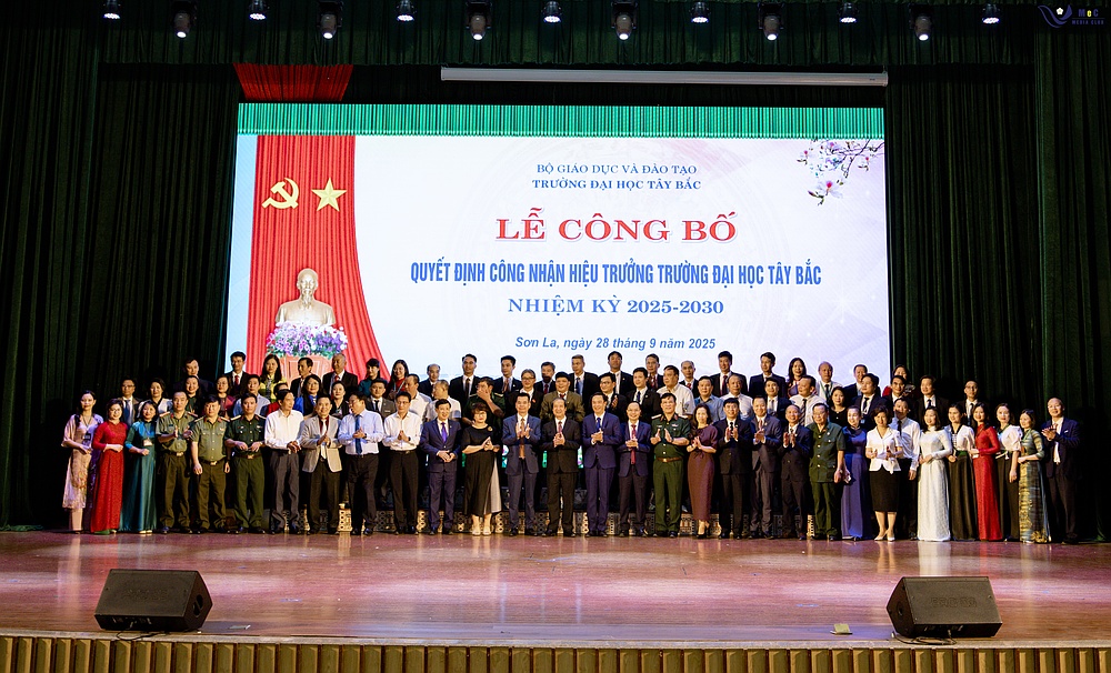 Lễ Công bố Quyết định công nhận Hiệu trưởng Trường Đại học Tây Bắc nhiệm kỳ 2025 - 2030