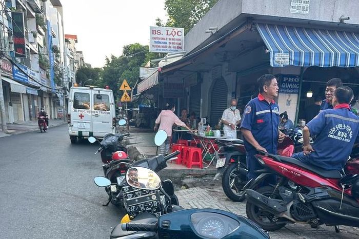 TPHCM: Phát hiện tài xế xe ôm tử vong trong chợ Bàu Cát - Báo Người Lao Động
