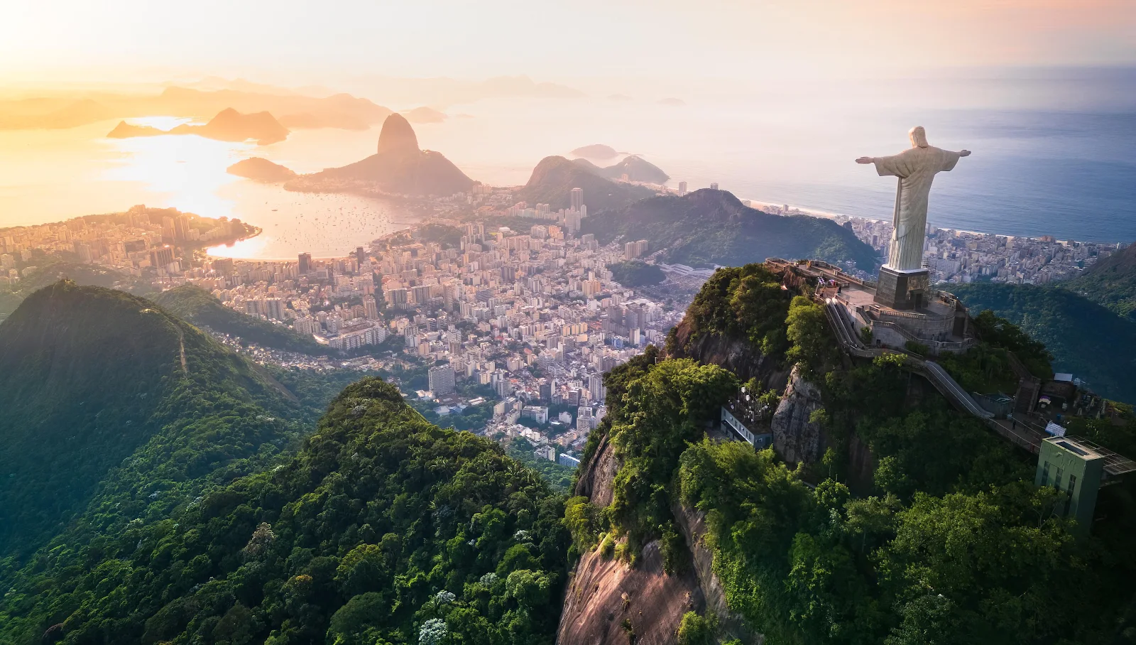 Christ the Redeemer in Rio - Landscape Photography 4K Wallpaper (4029x2287)