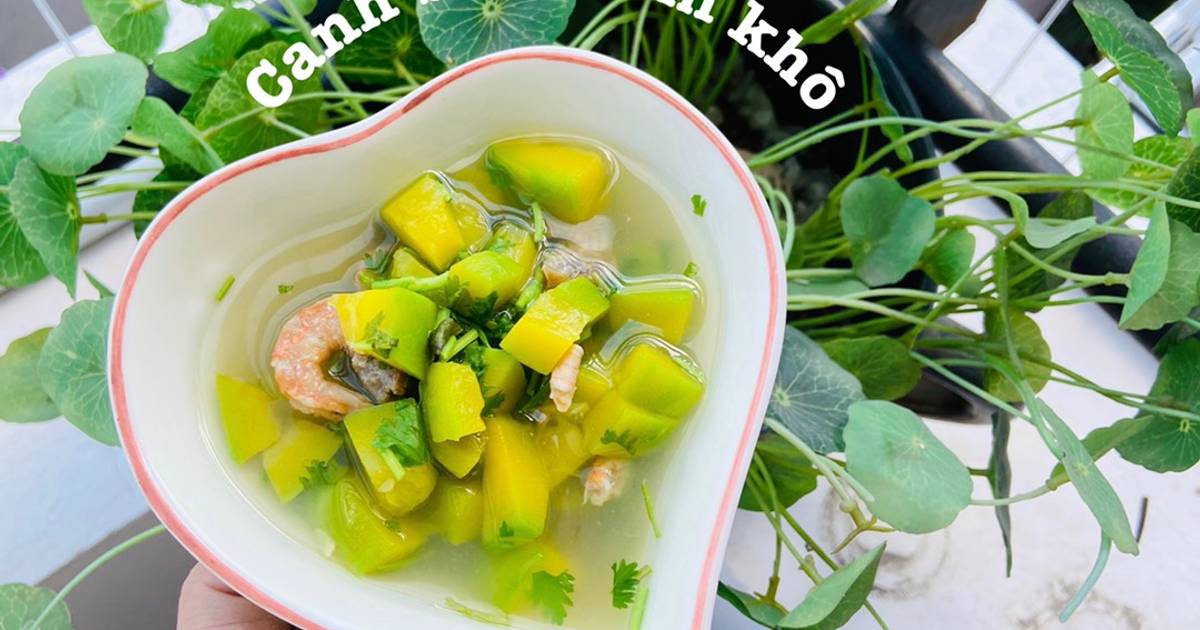 Canh bí đỏ tôm khô nấu bằng nước luộc hến
