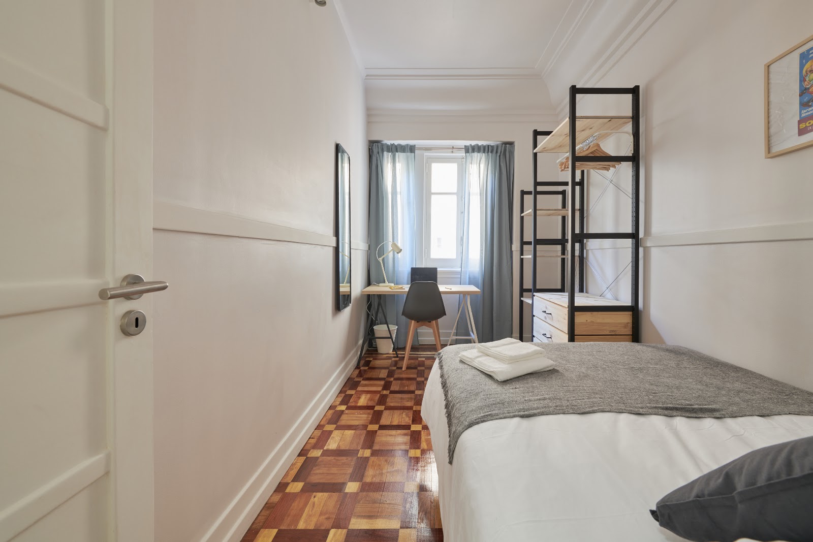 MP7#R6 - Spacious bedroom in Marquês de Pombal