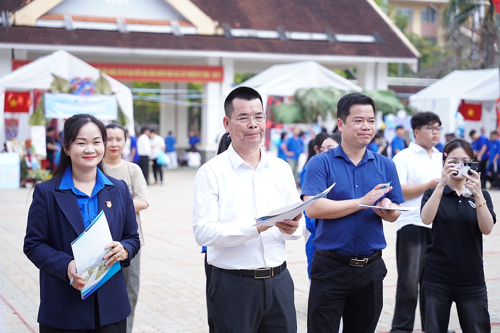 Đoàn Trường Đại học Tây Bắc tổ chức thành công Chương trình Hội trại thanh niên