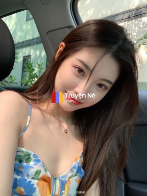 Cuộc Họp Kỳ Cục Trong Nhà Vệ Sinh