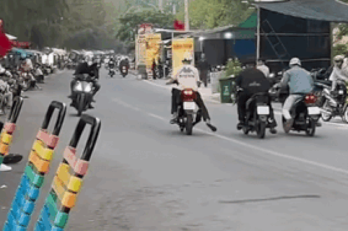 Thích thể hiện ở nơi đông người, thanh niên gặp cái kết 'đau 1, quê 10' - Tạp chí SaoStar