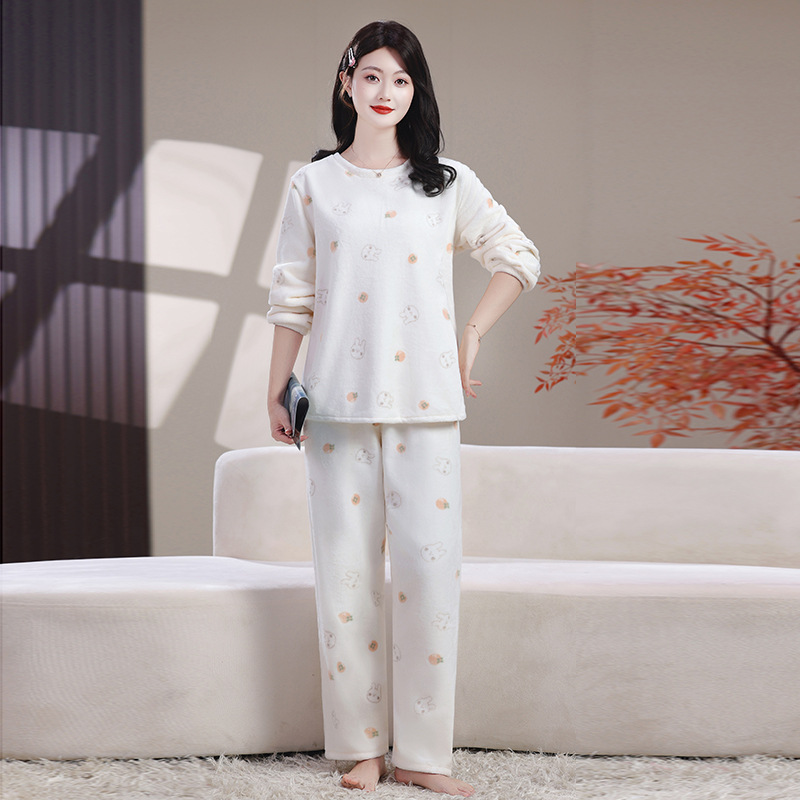 Women’s pajama set, flannel and coral fleece, warm and loose