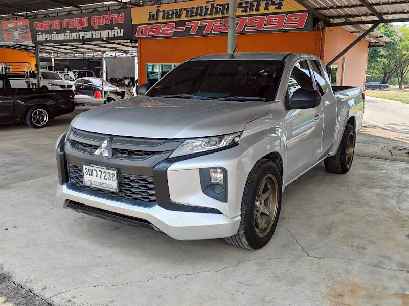 MITSUBISHI TRITON