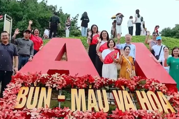Những ngày tháng Năm trên mảnh đất Điện Biên lịch sử - Đài Phát thanh và truyền hình Hà Nội