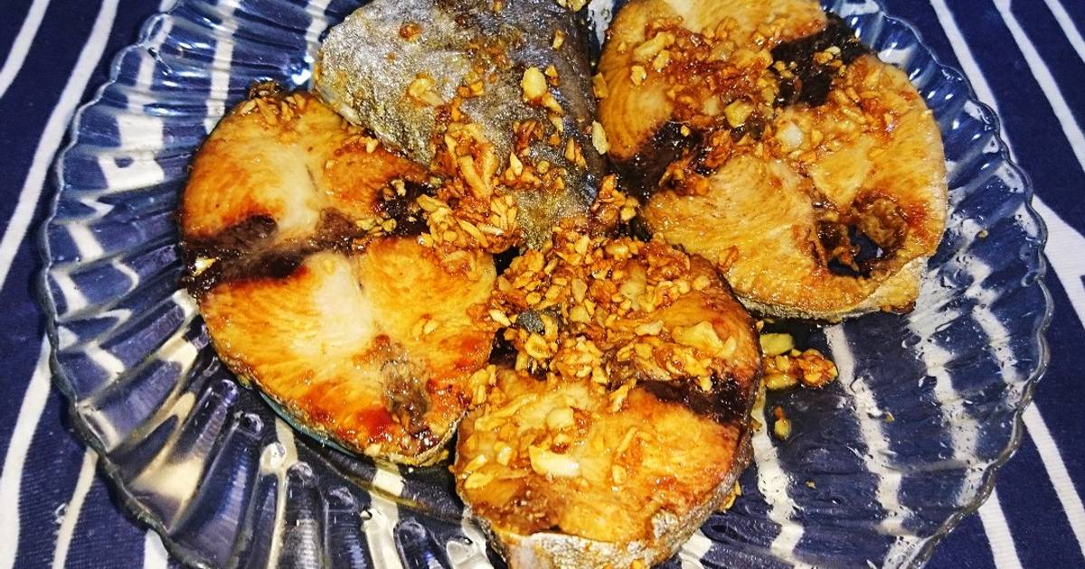 Cá ngừ chiên mắm tỏi