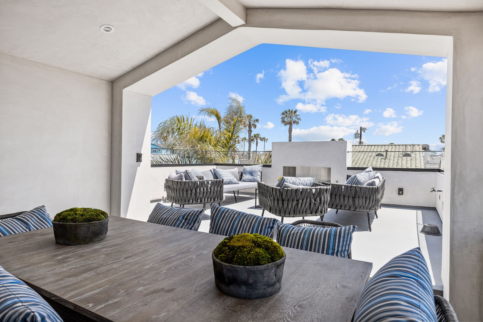 Newport Beach, California, USA — 3-Bed Villa 2