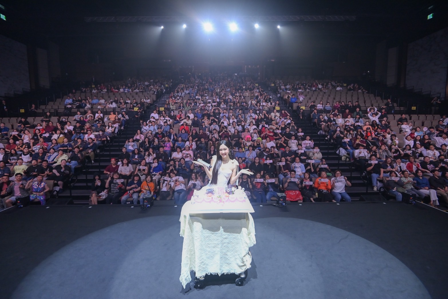 อะตอม - ปริยะ จัดงาน ATOM PARIYA BIRTHDAY PARTY 2026 “SLAY DOWN” เบิร์ดเดย์ อายุ 25 ปี กับเวอร์ชั่นที่ดีที่สุด!!! ภาพที่ 28