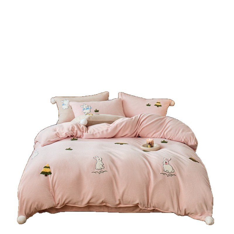 4-teiliges Milchfleece-Bettwäsche-Set mit Stickerei