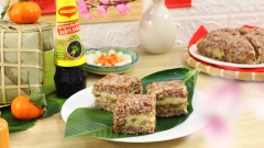 Những chiếc bánh chưng gạo nếp lứt thơm ngon, cực bổ dưỡng sẵn sàng phục vụ cho những bữa ăn ngày Tết của gia đình rồi ạ. Bánh chưng nếp lút có màu đỏ đẹp mắt, không chỉ ăn ngon mà còn dùng cho các mâm cổ cúng gia tiên ngày Tết, sẽ đem đến may mắn và tài lộc cho cả năm nhé.