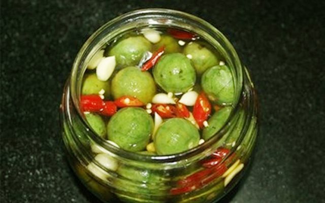 Sấu Ngâm Mắm Ớt