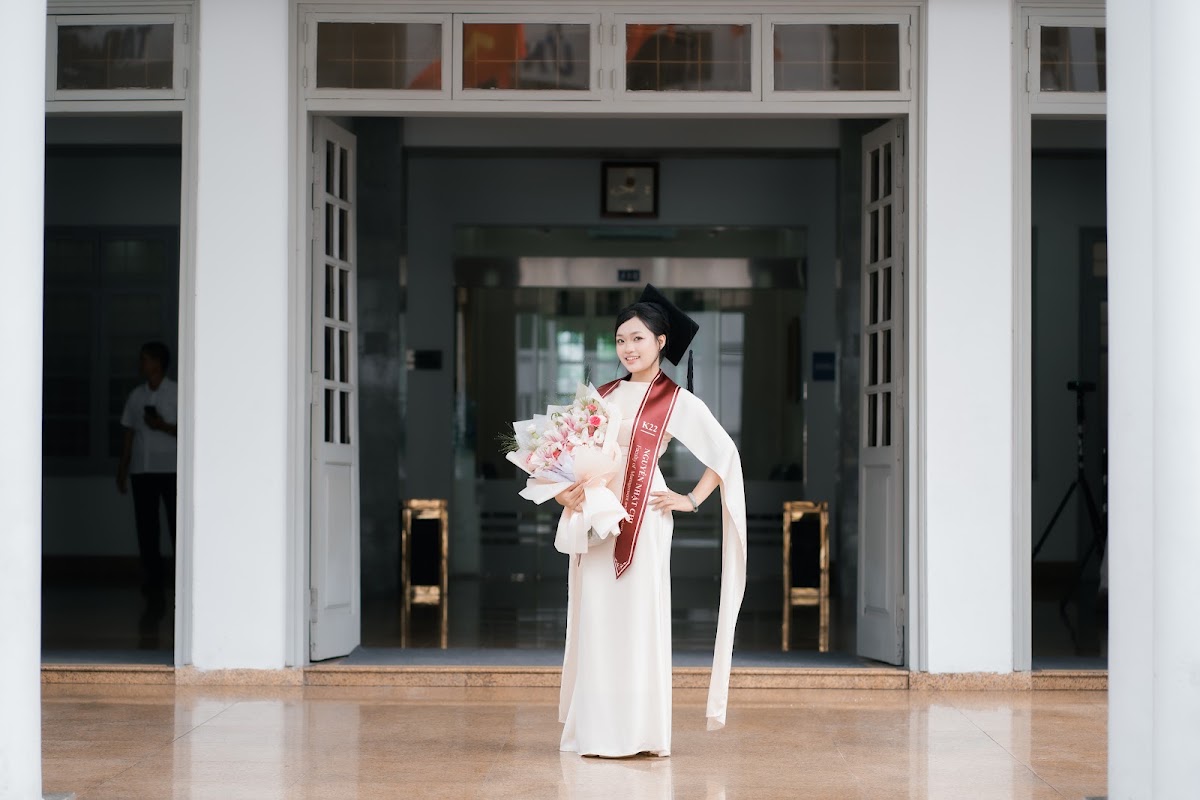 Kỷ niệm tốt nghiệp DSC09350