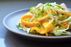 Với cách làm salad bắp cải xoài giảm cân này, chị em có thể tự tin giảm cân mà vẫn giữ được sức khỏe tốt. Hãy lưu lại công thức để làm và ăn ngay nhé.