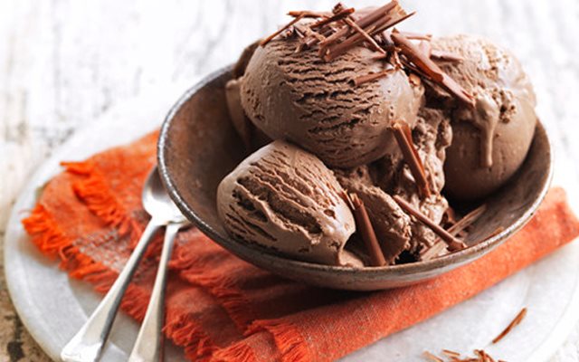 Kem Chocolate