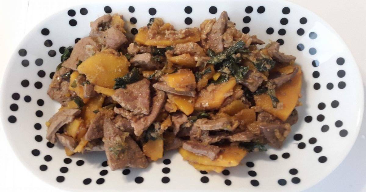 Gan heo xào bí đỏ