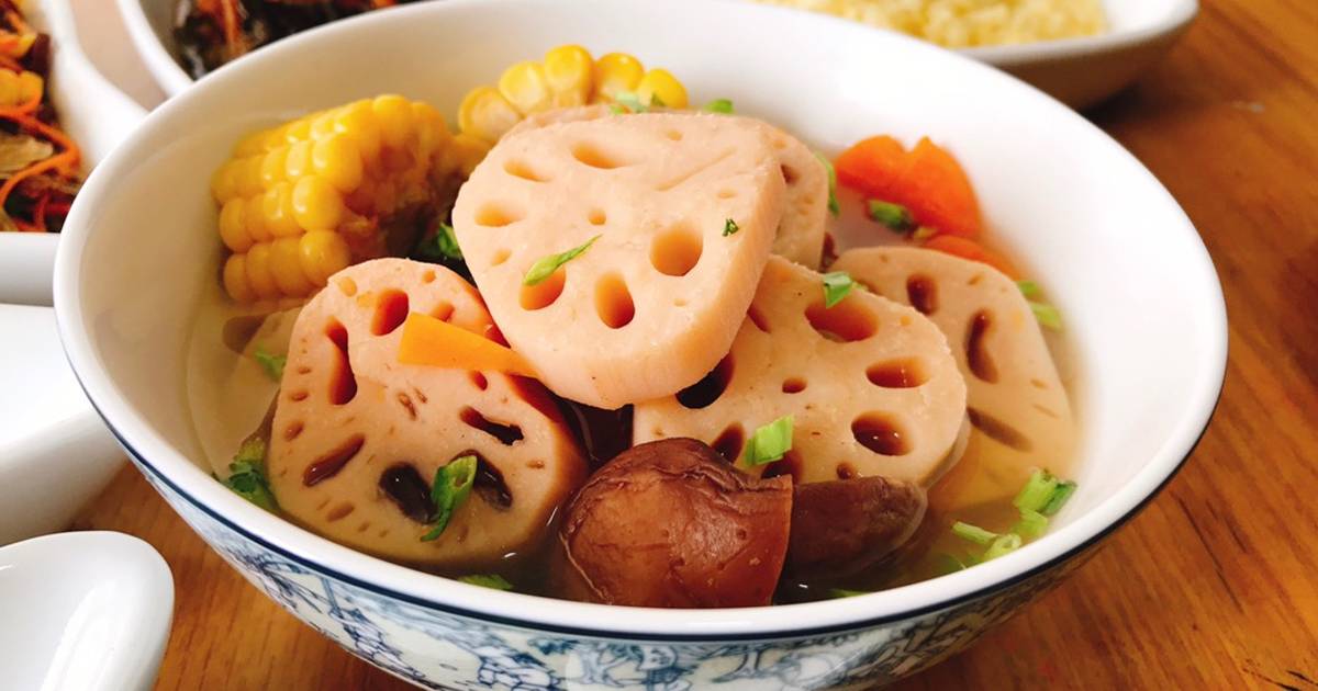 Canh củ sen nấu bắp