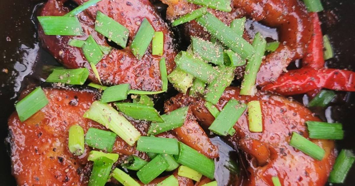 Cá tầm kho tộ