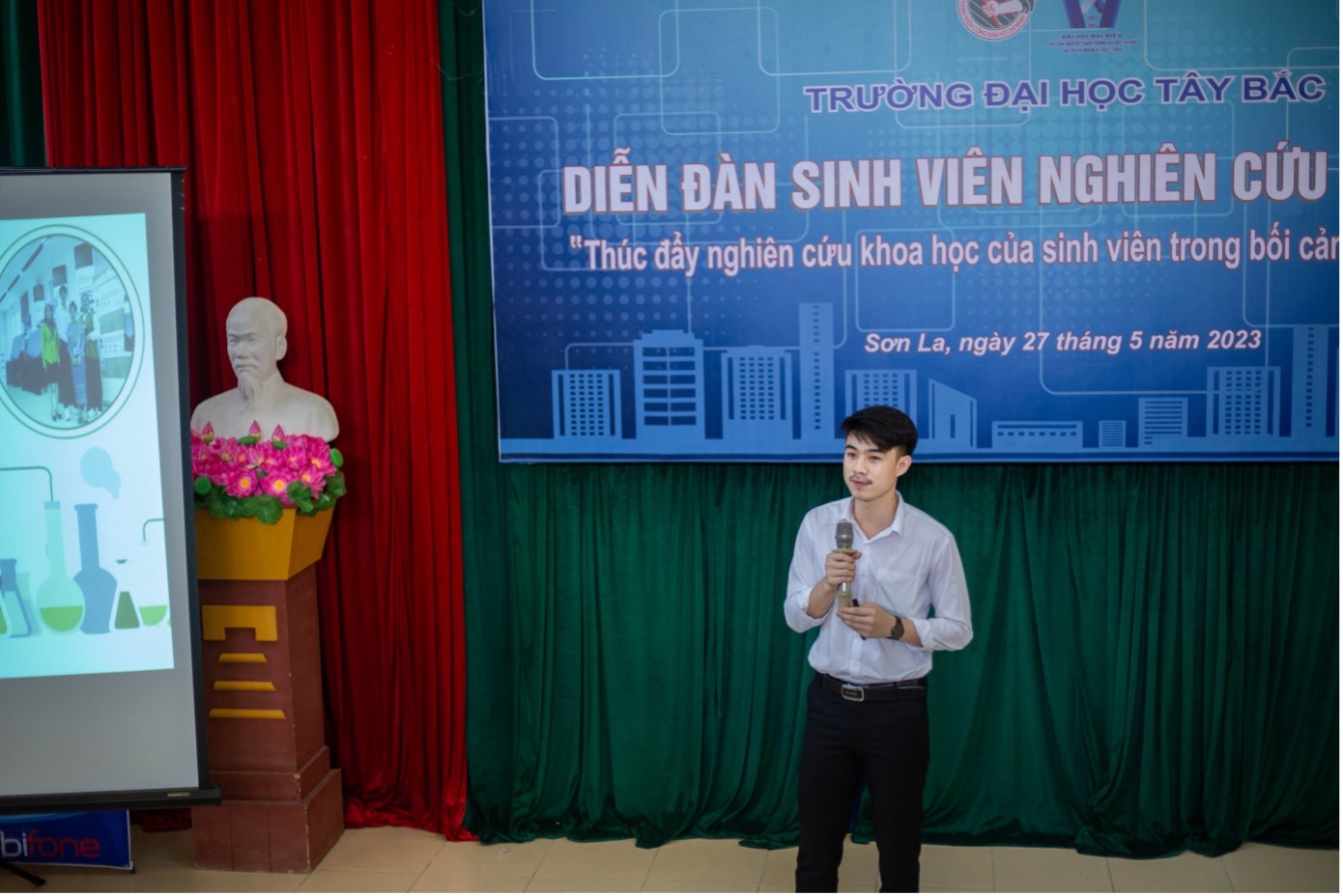 Đoàn Thanh niên - Hội Sinh viên Trường Đại học Tây Bắc tổ chức Diễn đàn sinh viên nghiên cứu khoa học với chủ đề "Thúc đẩy nghiên cứu khoa học của sinh viên trong bối cảnh chuyển đổi số"