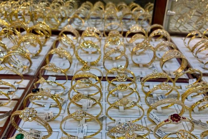 Giá vàng ngày 13/5: Vàng miếng, vàng nhẫn giảm nửa triệu đồng/lượng - Báo Nhân Dân