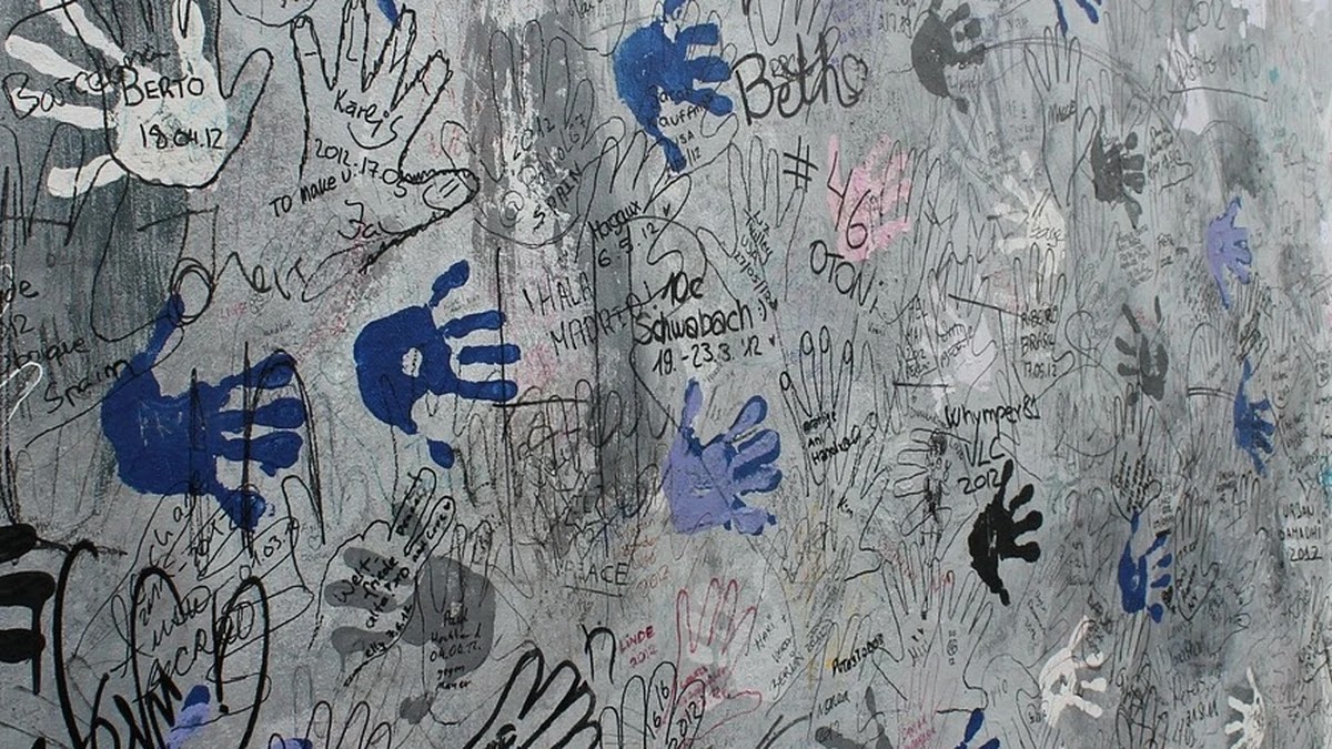 냉전시대 주요 사건 연표로 이해하는 베를린 장벽의 붕괴 과정