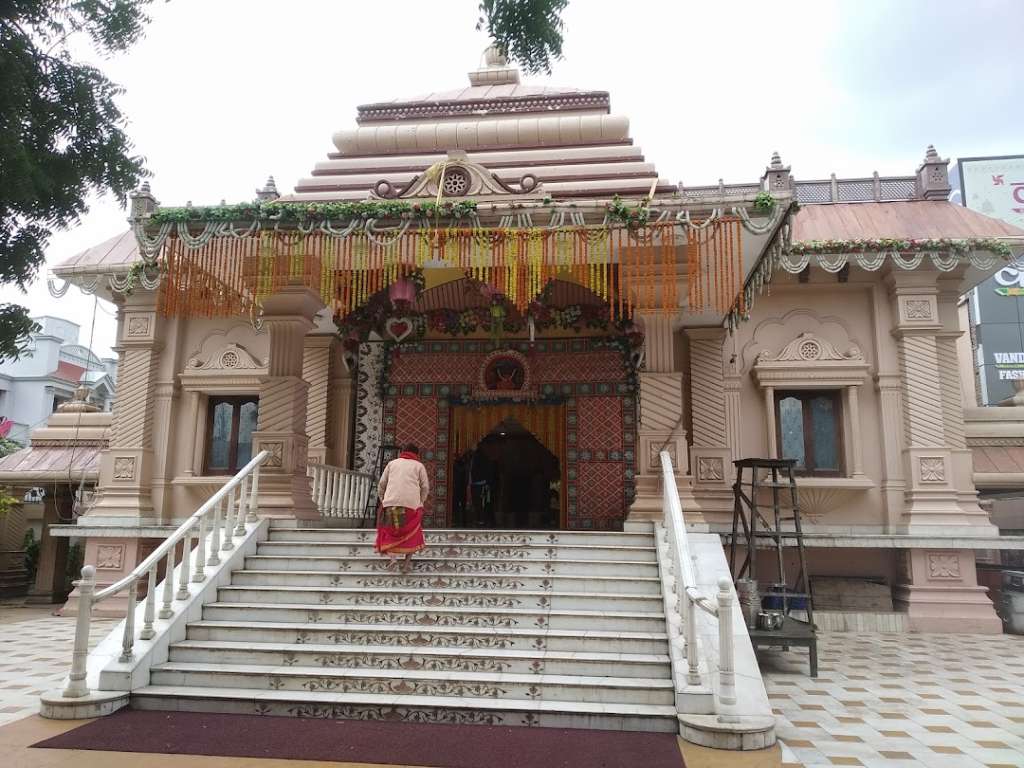 Tridev Mandir - Big Cab Varanasi
