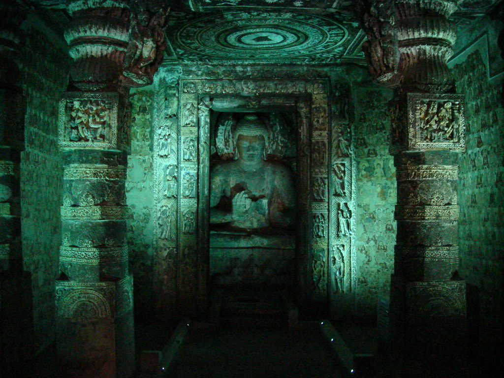 The Emerald Legacy: Curse of the Chandragupta