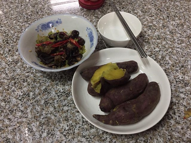 Gỏi Ba Khía Khoai Lang Nướng