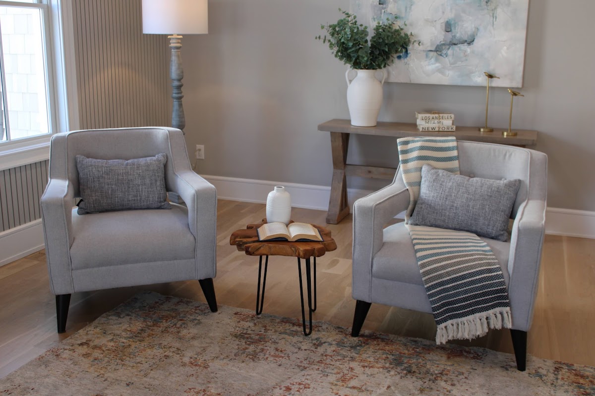 Living/Family Rooms image