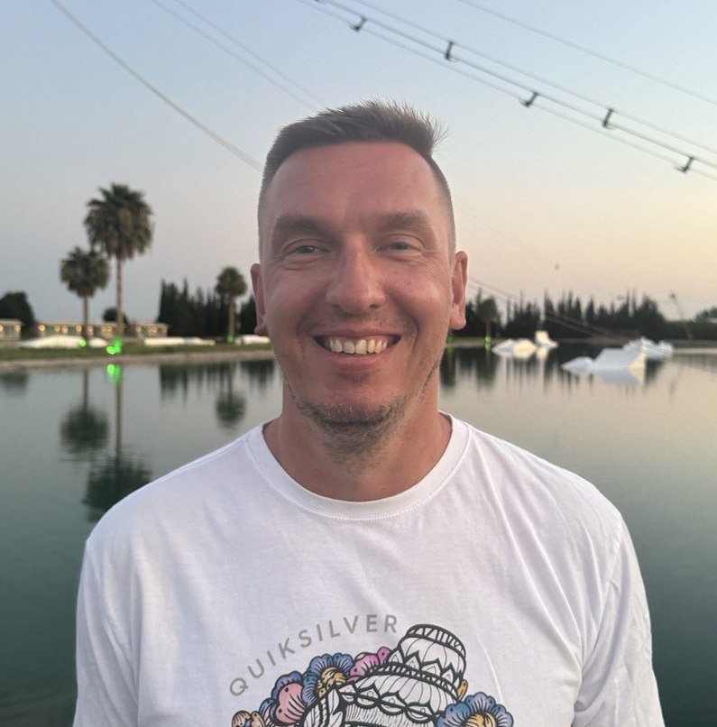 Антон Дворников