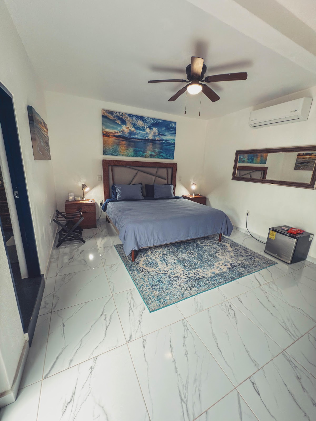 entire villa — suite bedroom