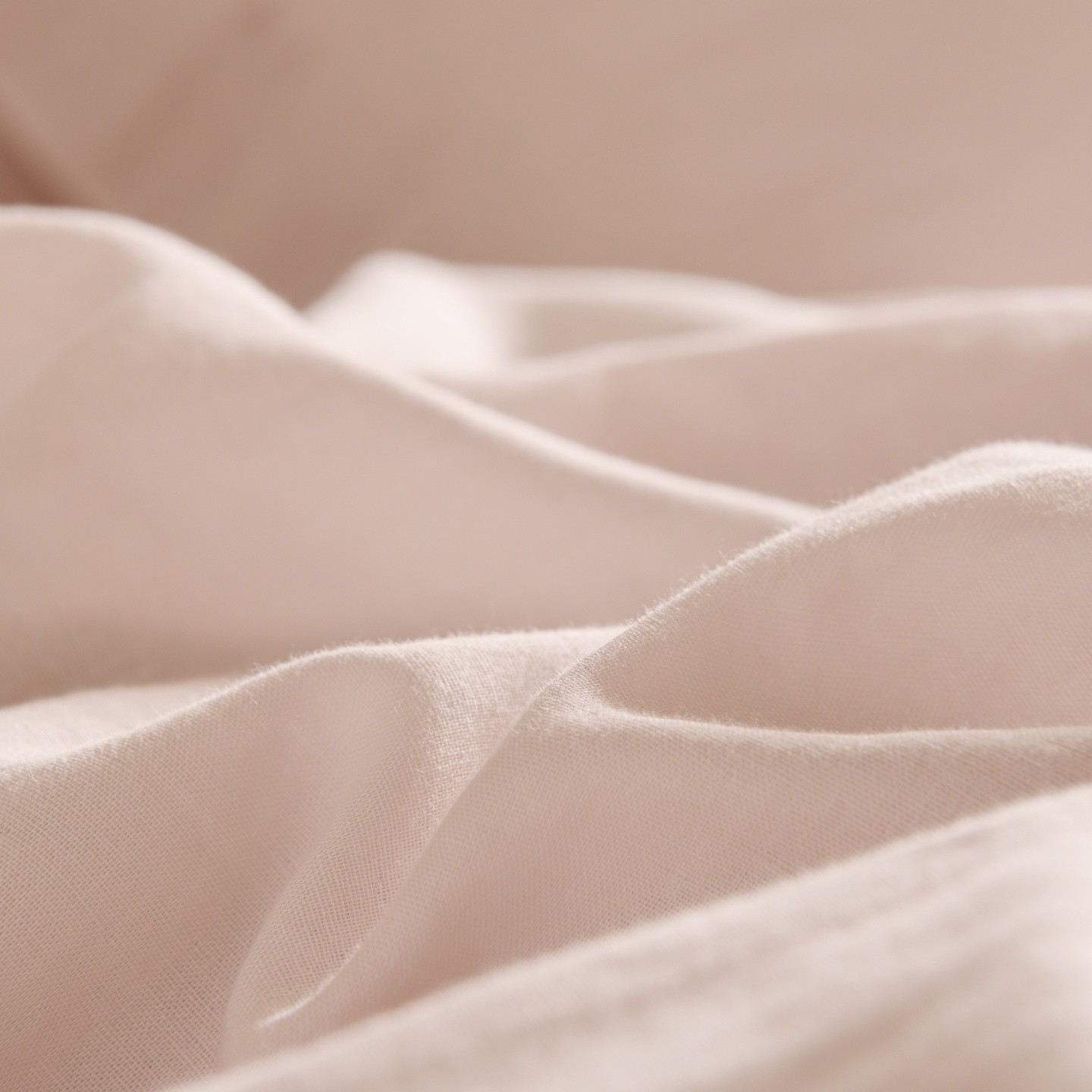 Bedding set made of double-layered cotton muslin with embroidery