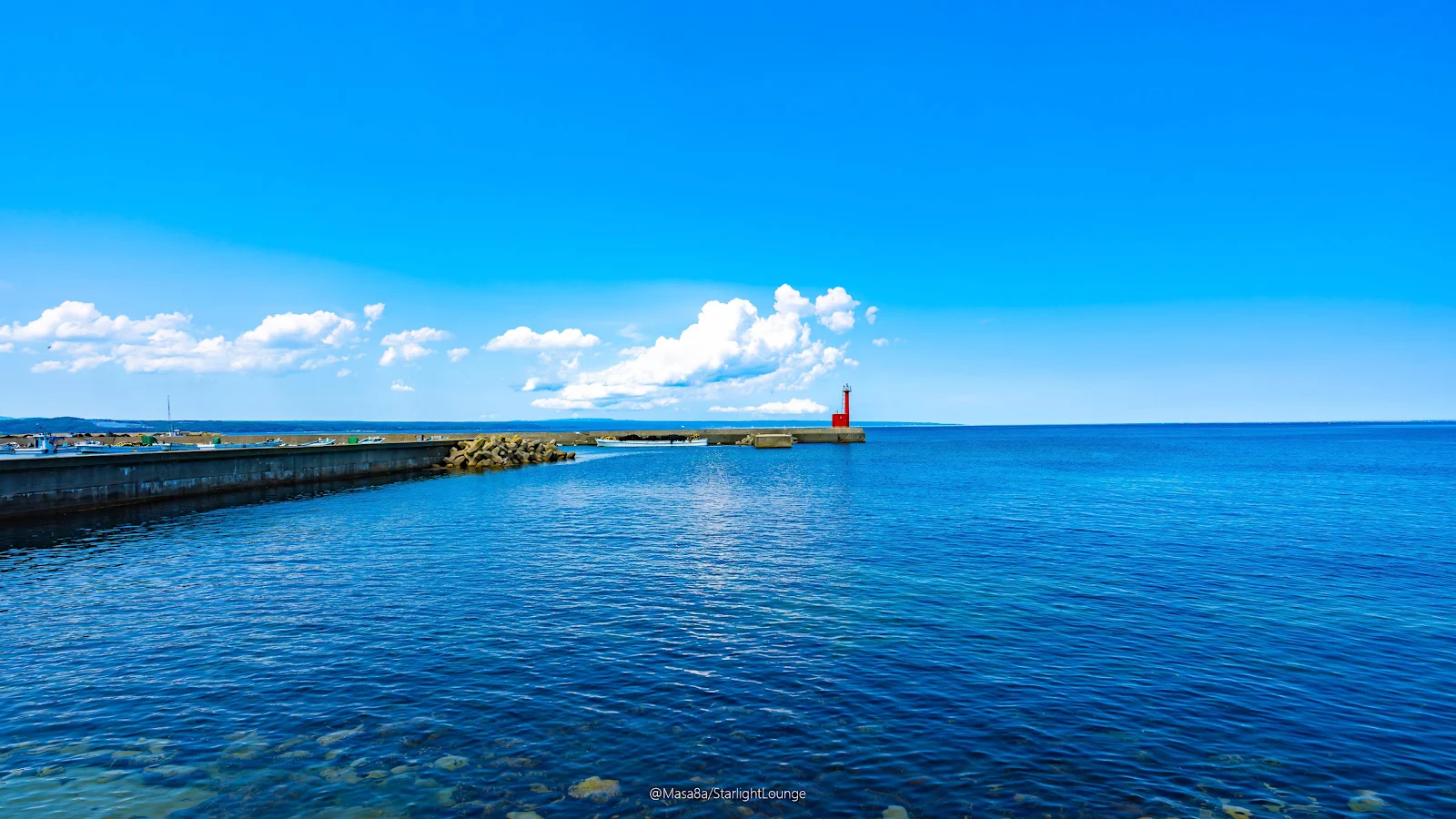 Red Lighthouse by Blue Sea - Seascape Photography 4K Wallpaper (3840x2160)