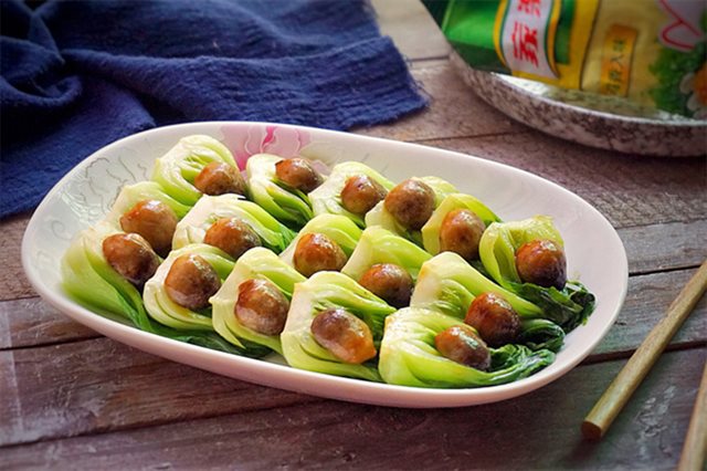 Cải Thìa Xào Nấm Rơm